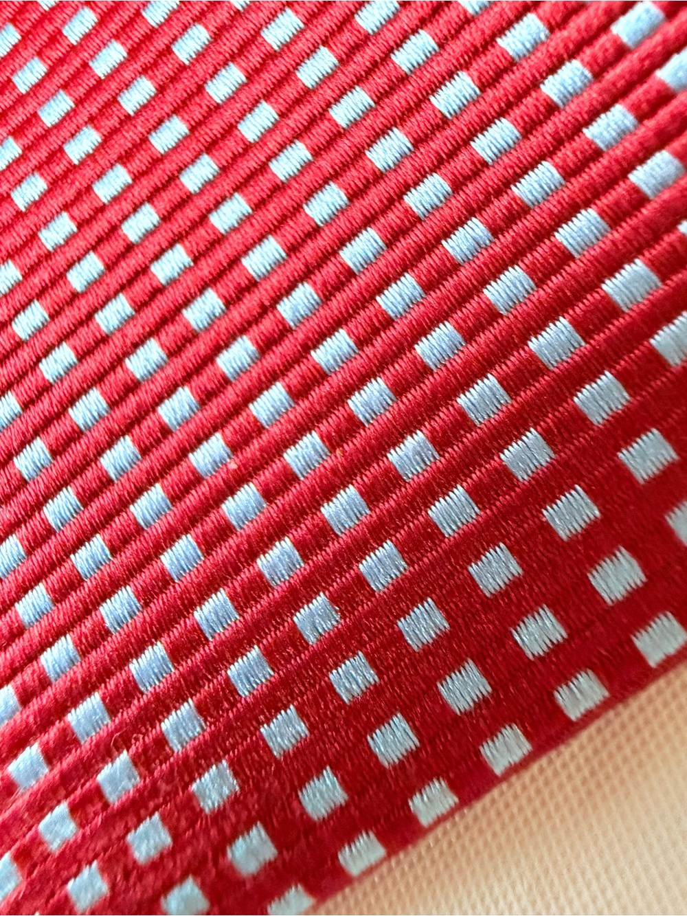 Izod Silk Tie Vintage Red Silver Geometric Designer Office 4 In W - Picture 7 of 8